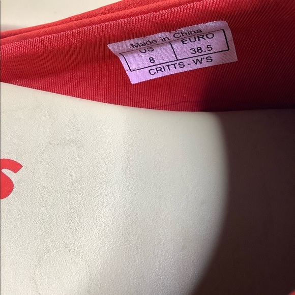 Critts ladies slipons size 8 - Picture 4 of 6